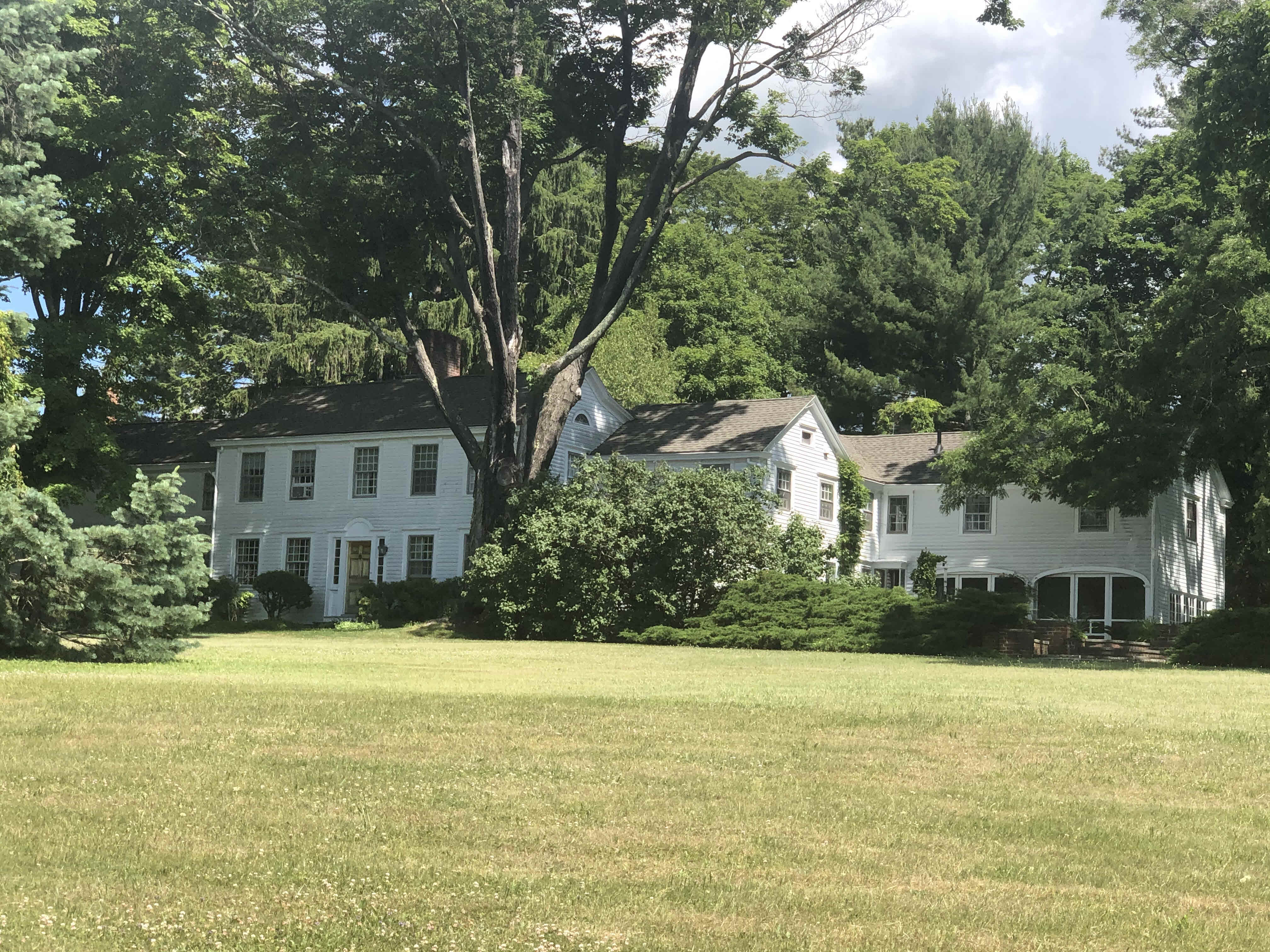 Building photograph for 119 SELLECK HILL ROAD